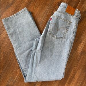 Levi's Ribcage Straight Jeans in Light Wash Blue